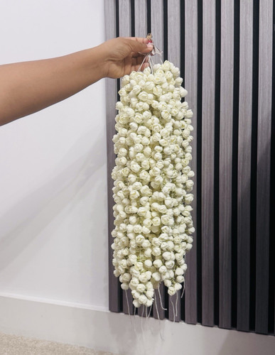Artificial jasmine string